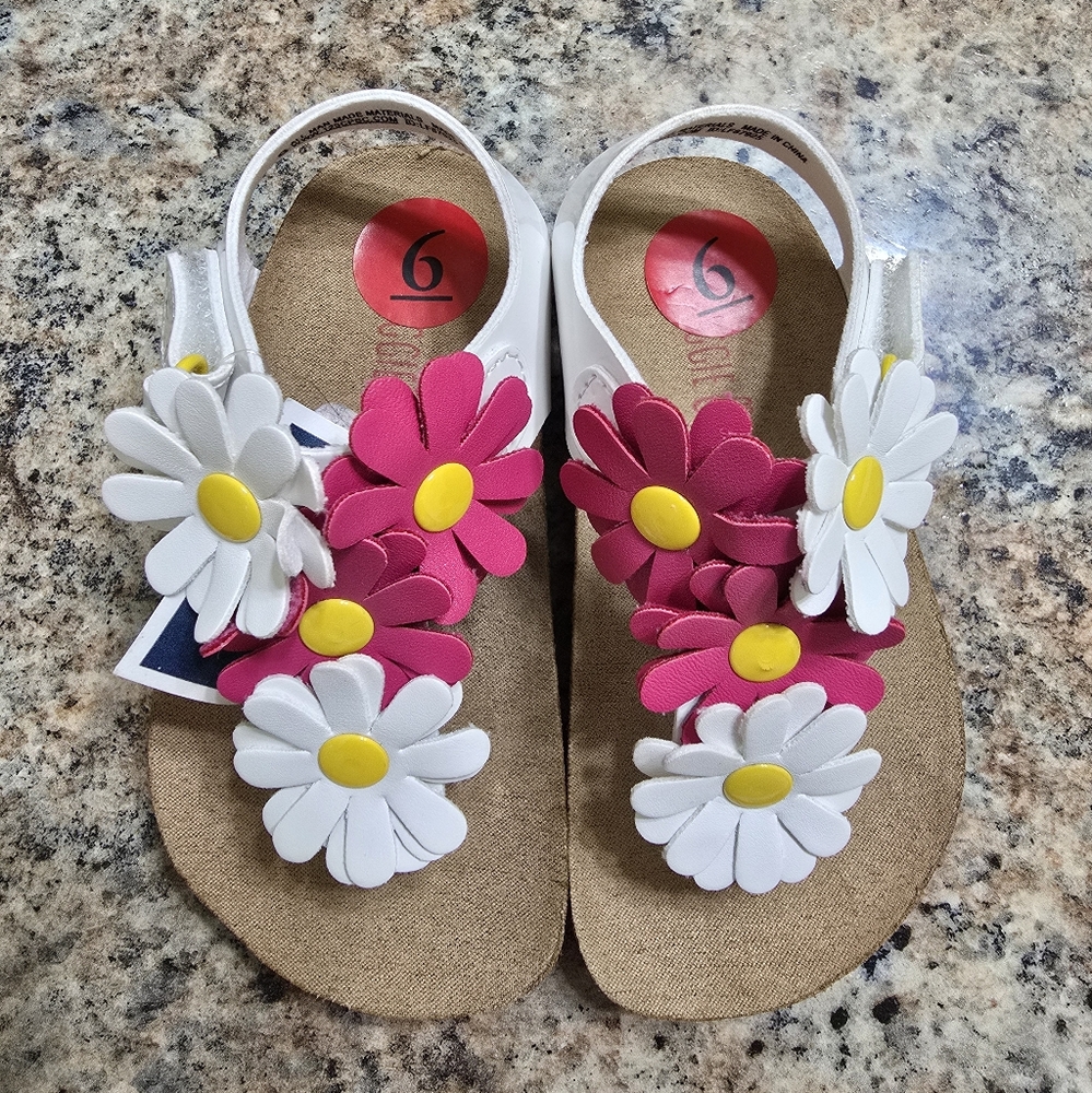 Maggie & Zoe Sandals